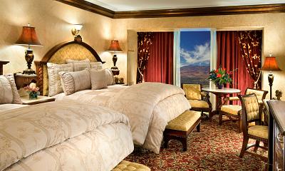 King Bedroom Suites on Tuscany Tower Suites Reno Hotel  Nv   Peppermill Casino Hotel