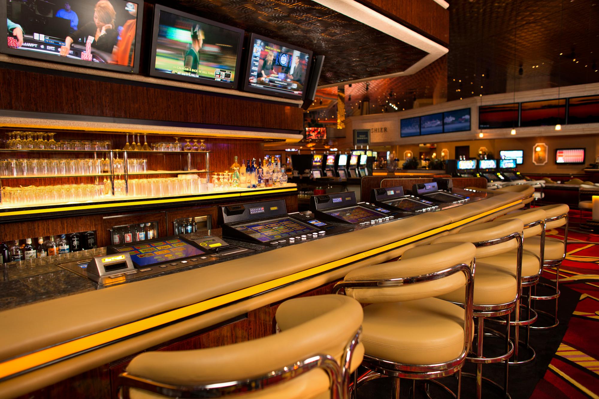 Video Cube Bar | Peppermill Reno Lounges